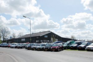 Overzichttsfoto van het aanbod goedkope tweedehands autos bij Lettinga in Drachten